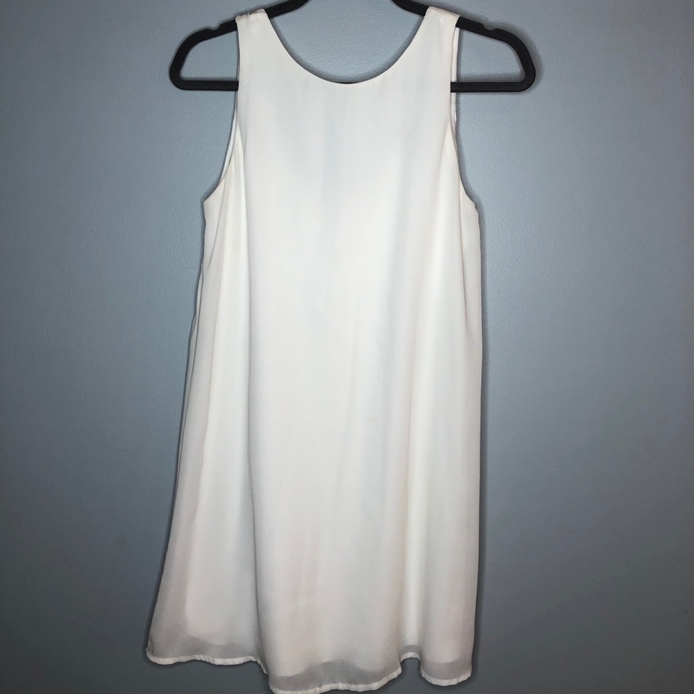 White Shift Dress with Bow - Picture 2 of 4